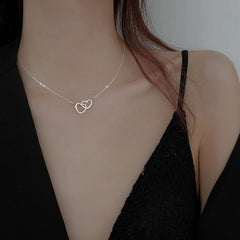Collar Corazones Conectados