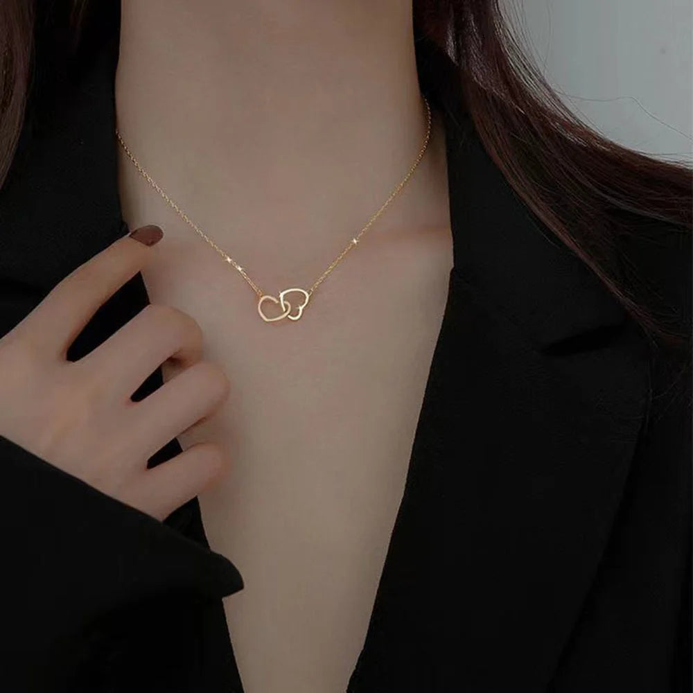 Collar Corazones Conectados