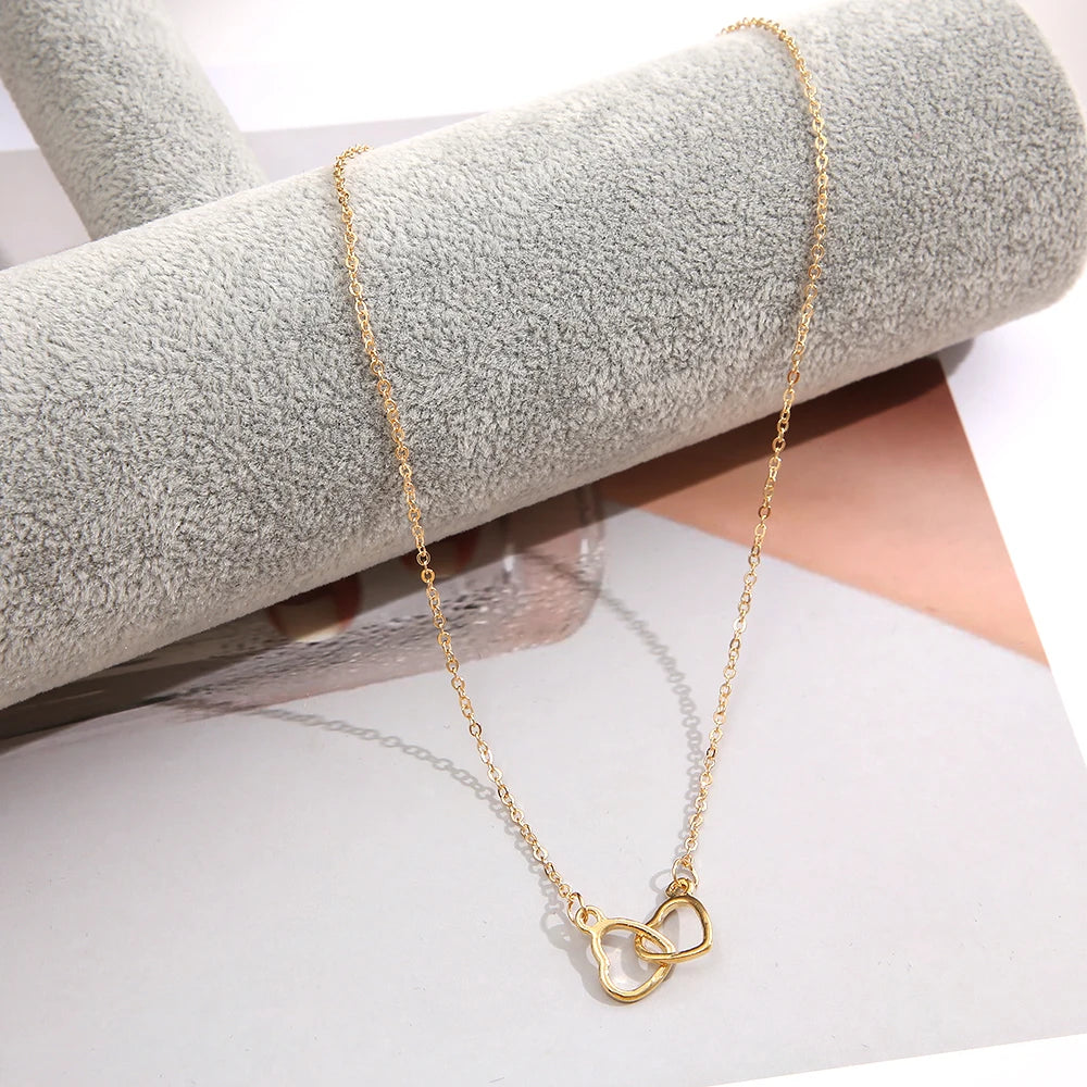 Collar Corazones Conectados