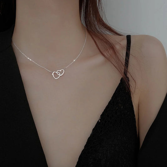 Collar Corazones Conectados